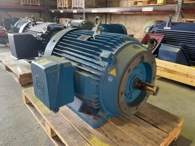 125 HP General Electric AC Electric Motor 3600 RPM Fr 444TSC TEFCBB 460 V New - Image 1 of 3