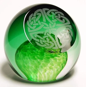 Caithness Celtic Myths Collection Paperweight-Green - Boxed 3685183 - Picture 1 of 1