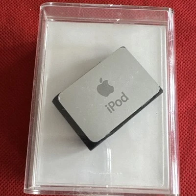 Apple iPod Shuffle 1GB 2nd Generation Silver New Open Box - Image 1 of 4