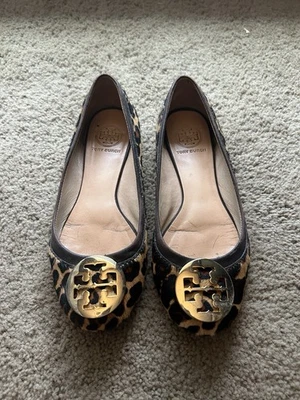 Tory Burch Slippers Cheetah Print - Image 1 of 4