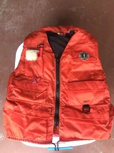 Vintage The Floater by Mustang M Inflatable Fishing Vest Angler Vest - Picture 1 of 3