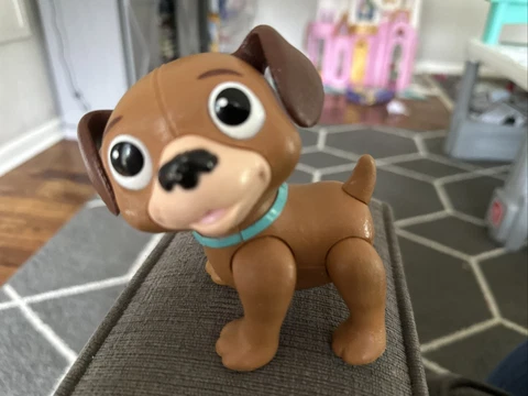 Disney Doc McStuffins Dog Findo Posable Figure 4" Pet Vet Grooming Clinic Puppy Cover
