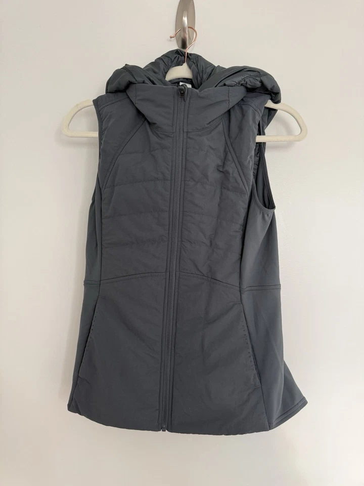 Жилет Lululemon Another Mile с капюшоном пуховик жилет масляно-серый женский размер 4 новый без ярлыка - Изображение 1 из 4