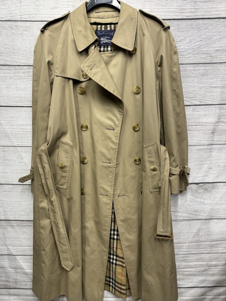 Vintage Burberry Trench In Women's Coats & Jackets for sale Vintage Burberry Trench In Women's Coats & Jackets for sale