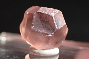 FLUORITE * PINKISH CRYSTAL FROM UNCOMMON LOCALITY * RARE ! Arbegona, ETHIOPIA - Picture 1 of 24