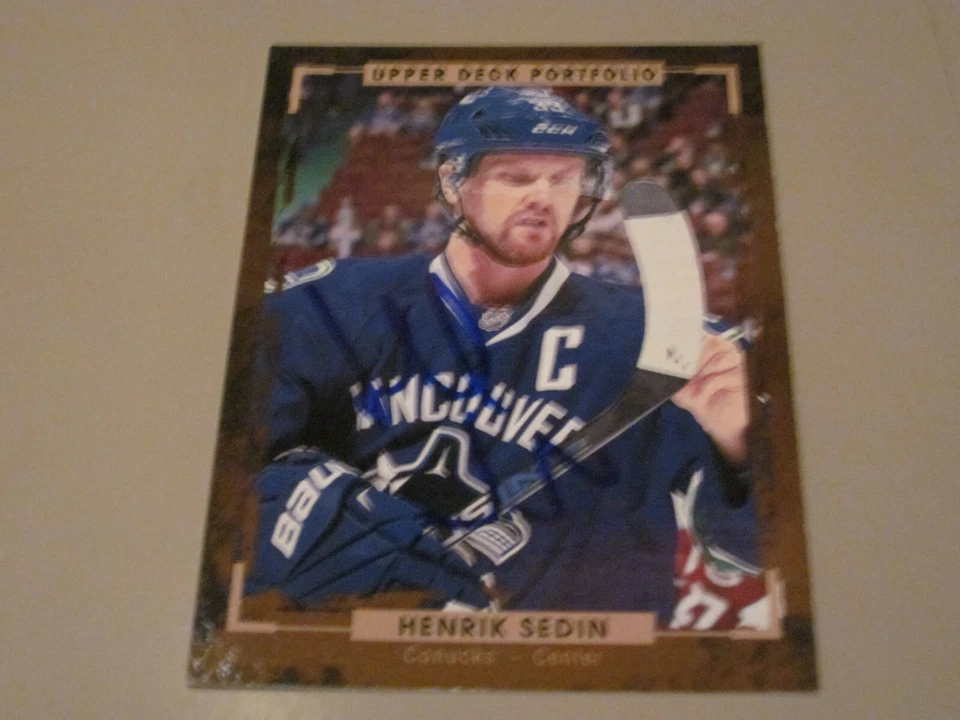 HENRIK SEDIN SIGNED AUTOGRAPHED 2015-16 UPPER DECK PORTFOLIO CARD # 167 CANUCKS - Image 1 of 1