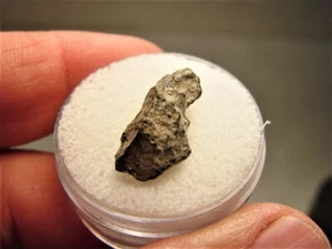 NIEDRIGER PREIS! TOP INDIVIDUELL! PRÄCHTIGER NWA 11228 MONDMETEORIT! 2.431 GMS - Bild 1 von 7