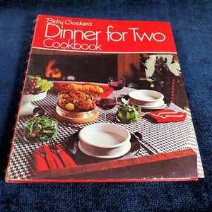 Betty Crocker's Cookbook Dinner For Two 1st Ed. First Printing 1973 Hard Cover - Bild 1 von 19