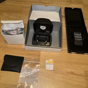 Starkey Muse iQ i2400 HEARING AIDS/STARKEY Rechargeable Case W Remote (no R) - Picture 1 of 8