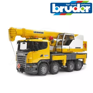 Bruder 03570 Scania R-Series Camion gru con gru Liebherr funzionante scala 1:16 - Foto 1 di 2