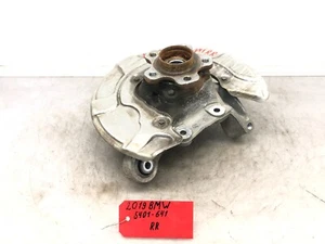 2017-2023 BMW G30 530i 540i 530e RWD RIGHT PASS REAR SPINDLE KNUCKLE HUB OEM - Picture 1 of 7