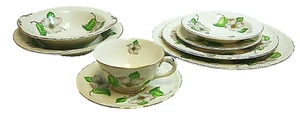Pope Gosser Dogwood Shell Edge China Dishes 8-Piece Place Setting Vintage C1092 - Picture 1 of 12