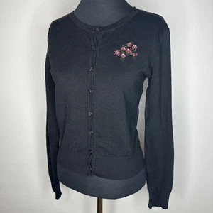 Schwarzer Pullover transparent Spitze Rücken Cardigan Blumen Applikation Gr. S Gothic Lagenlook	 - Bild 1 von 9