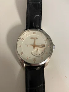 Seiko Kinetic GMT 5M85-0AC0 43mm Men’s Watch MECHANICAL AUTOMATIC - Picture 1 of 5