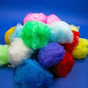 3 MESH SHOWER PUFFS EXFOLIATING BATHING CLEANING HANGING BATH WATER SOAP SCRUBBY - Picture 1 of 14