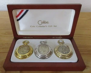 Colibri Coin Set Regalo da Collezione 3 Orologi da Tasca Mezzo Dollaro 1946 - 1999 NOS - Foto 1 di 11