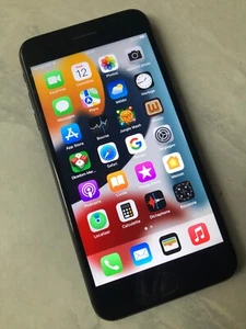 APPLE IPHONE 8 Plus 64 GB Noir Débloqué Tous Opérateurs en Bonne état. - Photo 1/12