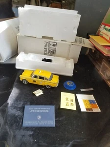 Franklin Mint 1963 Yellow Checker Taxi Cab NY City 1:24 Diecast Car In Box - Imagen 1 de 12