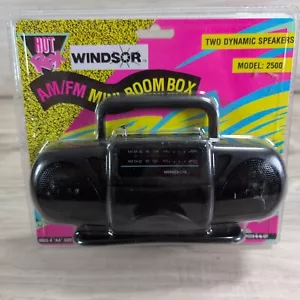 VINTAGE Retro Windsor Portable AM FM Radio Model 2500 Mini Boom ( HOT ROX ) - Picture 1 of 10