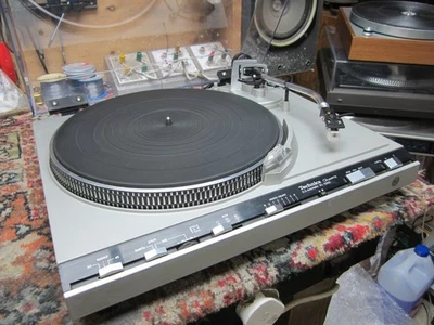 TECHNICS SL-5300 QUARTZ DIRECT DRIVE AUTOMATIC TURNTABLE - Image 1 of 4