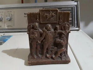 Vintage Wood Desktop Display Piece Hand Carved 3 Men Bookend Old Primitive Antiq - Picture 1 of 5