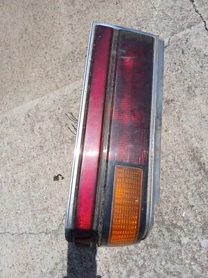  Pontiac 6000 1991 OEM luz trasera lado derecho del pasajero  Foto 1 de 2