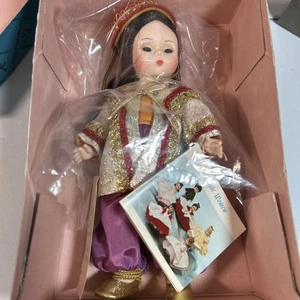Madame Alexander Kleine Frauen Puppe Türkei #587 Vintage in Originalverpackung - Bild 1 von 4