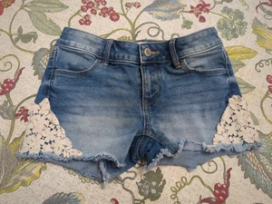 Girls Adjustable Waist Distressed Jean Shorts W Lace Detail Size 8 SO - Picture 1 of 8
