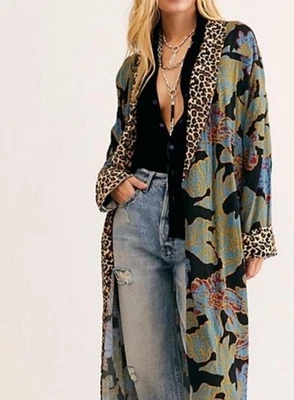 Free People Wild Nights estampa floral leopardo longo quimono espanador usado tamanho G - Imagem 1 de 4