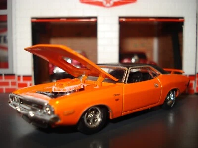 1970 DODGE CHALLENGER R/T 440 LIMITED EDITION 1/64 ORANGE M2 1970'S MUSCLE CAR - Image 1 of 4