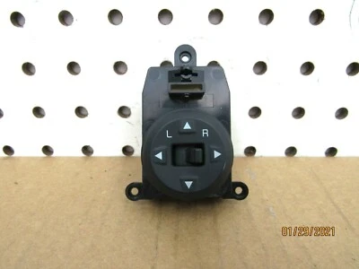 14 15 16 17 18 Kia Forte LX Left Driver Mirror Switch OEM - Image 1 of 2