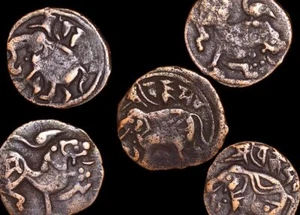 Set of 3 In-Shahi Bronze Coins from Medieval India (C. 870-1008 CE), Jital 🇮🇳 - Picture 1 of 1