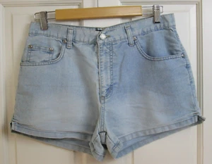 Xhilaration Jean Shorts Junior Size 11 Waist 30 Light Wash Stretch 138-28780 - Picture 1 of 4