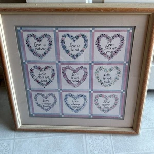 Interior del hogar enmarcado estampado mate Love is Patient Love is Kind Charles Humphrey - Imagen 1 de 6