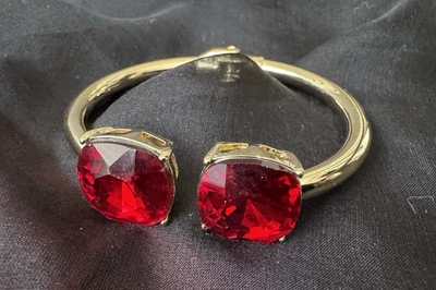 Brazalete Brazalete Brazalete Mujer Fiesta Bisagra Rojo Rubí Dorado Tono Oro NUEVO Foto 1 de 4