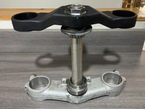 HONDA CBR 929 RR Fireblade OEM Standard Top & bottom yoke triple tree (#2) - Picture 1 of 20