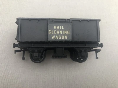 Hornby Dublo 4654 2-Rail OO Gauge Rail Track Cleaning Wagon Black VG+ Condition - Image 1 of 4