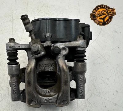 2020 - 2025 MERCEDES A220 CLA250 - 后右制动计算器 带电机 原始设备制造商 55 公里 — 第 1/4 张图片