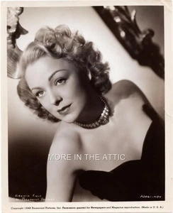 VIRGINIA FIELD LOOKING QUITE VIVACIOUS IN THIS ORIG VINTAGE PARAMOUNT PORTRAIT - Bild 1 von 1