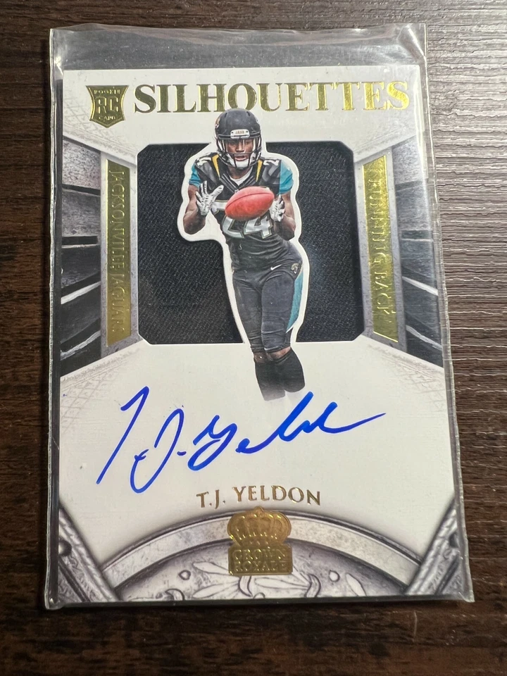 A80,031 - 2015 Crown Royale Gold #236 T.J. Yeldon Jersey Auto/49 - Image 1 of 1