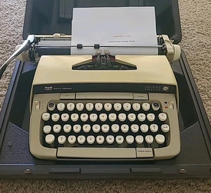 Vintage Smith Corona Galaxie 12 XII Portable Typewriter & Case - Picture 1 of 6