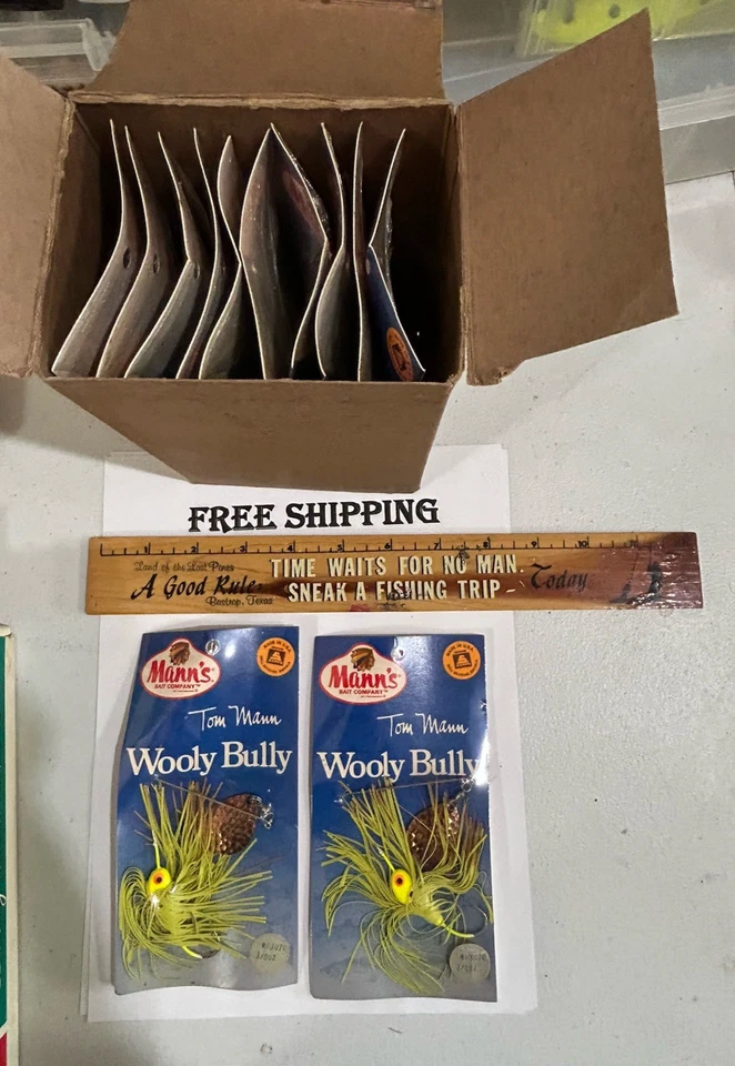 LOT OF 12 Original Mann's Bait Co. "Wooly Bully" Spinnerbaits DEALER BOX NOS 3/8 - Image 1 of 4