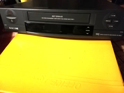 SAMSUNG SV-30XK - VCR Vintage 4 Head semi funzionante - da Rivedere o Ricambi - Immagine 1 di 4