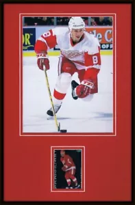 Igor Larionov Signed Framed 11x17 Photo Display Detroit Red Wings - Picture 1 of 2