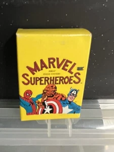 Juego de tarjetas cubiertas de primera edición de la FTCC Marvel Superheroes 1984 con caja - Imagen 1 de 4
