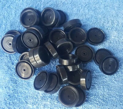 Fiat 124 sport  badgework / script retaining clip backing disc 25mm - image 1 of 2