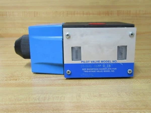 Eaton DG4S4L-012F-B-60 Vickers Valve DG4S4L012FB60 47944ML - Picture 1 of 6