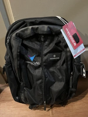 罕见全新带标签!! Victorinox 黑色男式背包带笔记本电脑口袋 — 第 1/4 张图片