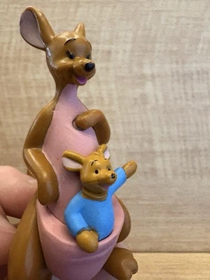 DISNEY WINNIE THE POOH KANGA & ROO 3" PVC JUGUETE FIGURA ADORNO DE PASTEL Foto 1 de 4