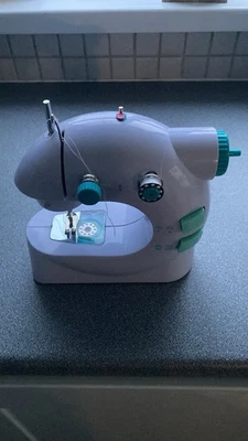 JML Easy Stitch Portable Mini - Image 1 of 4